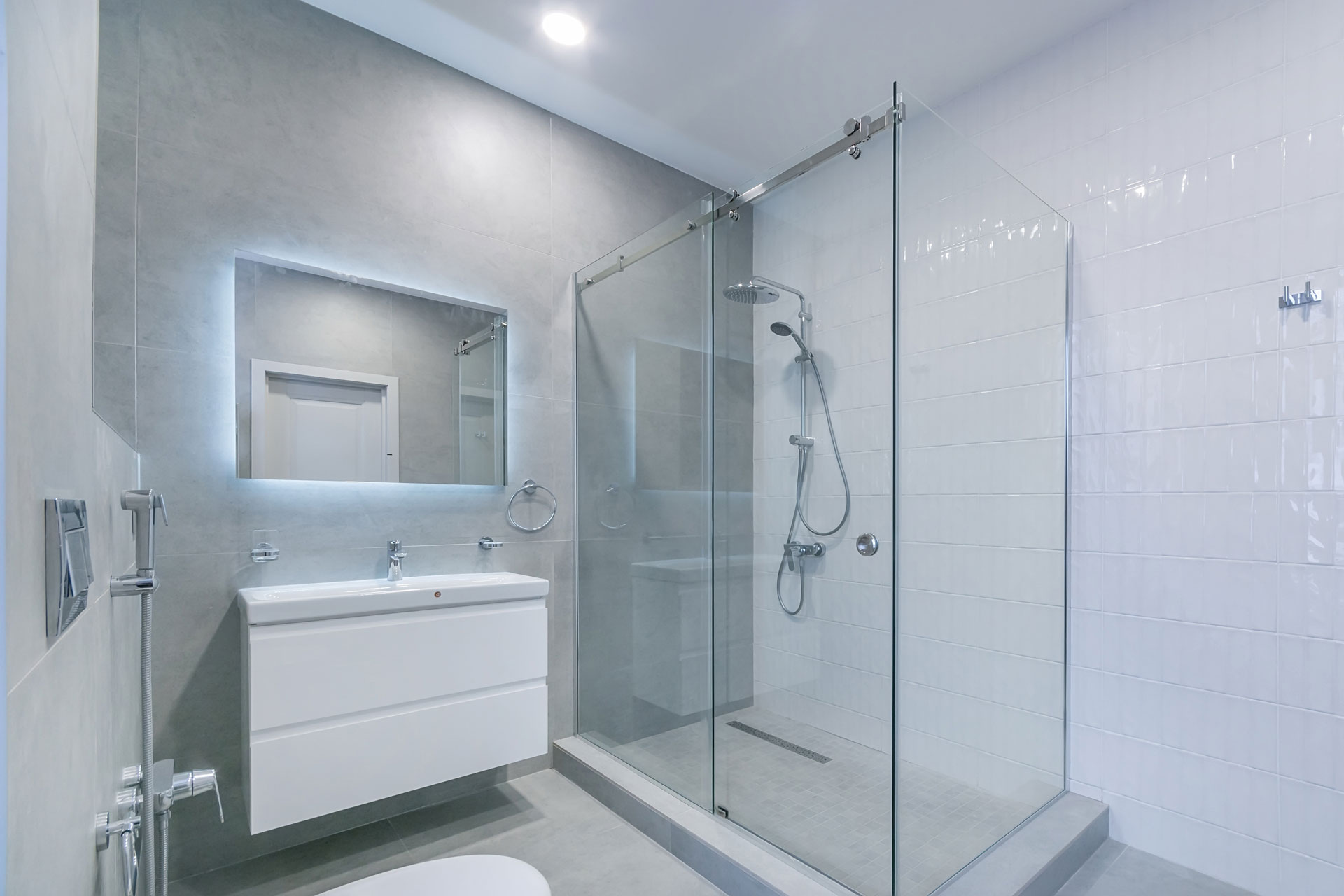 Modernes Badezimmer von Schuster Iserlohn